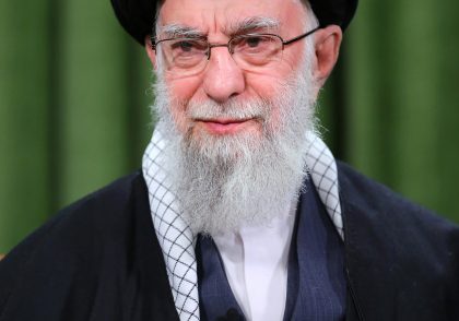 چه چیزی در دوران امام حسین (ع) مورد تهدید بود؟